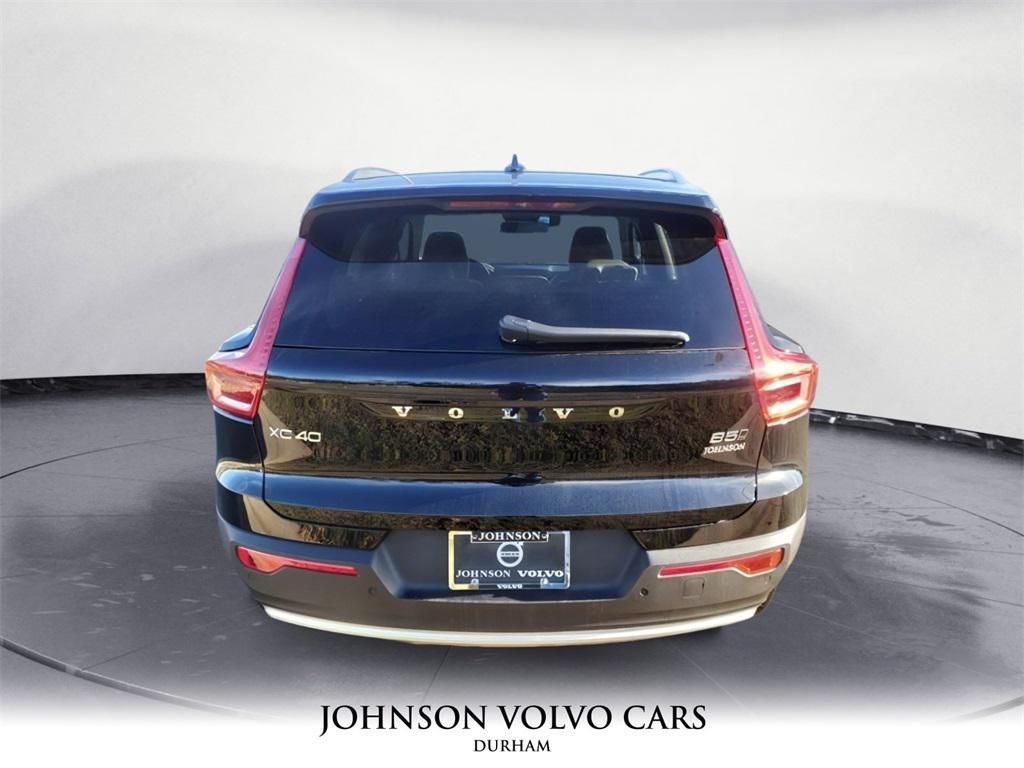 new 2025 Volvo XC40 car, priced at $36,984