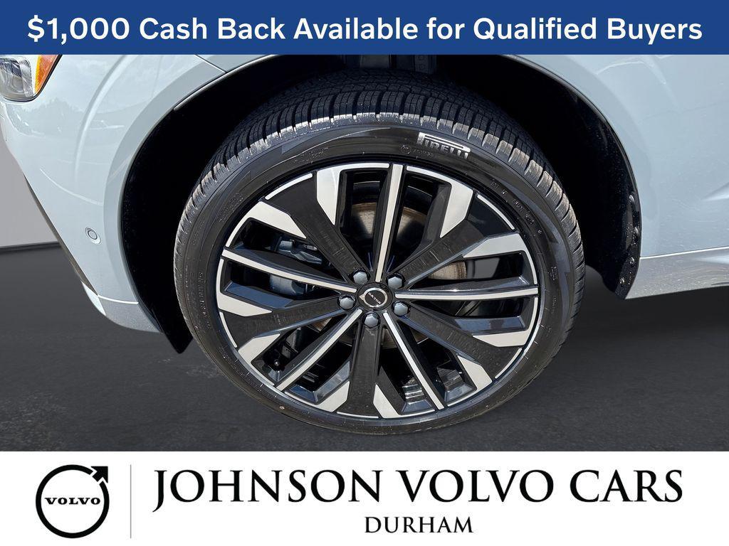 new 2026 Volvo XC60 Plug-In Hybrid car, priced at $76,652