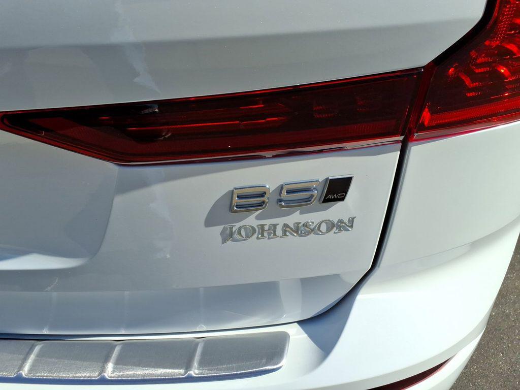 new 2026 Volvo XC60 car, priced at $61,135