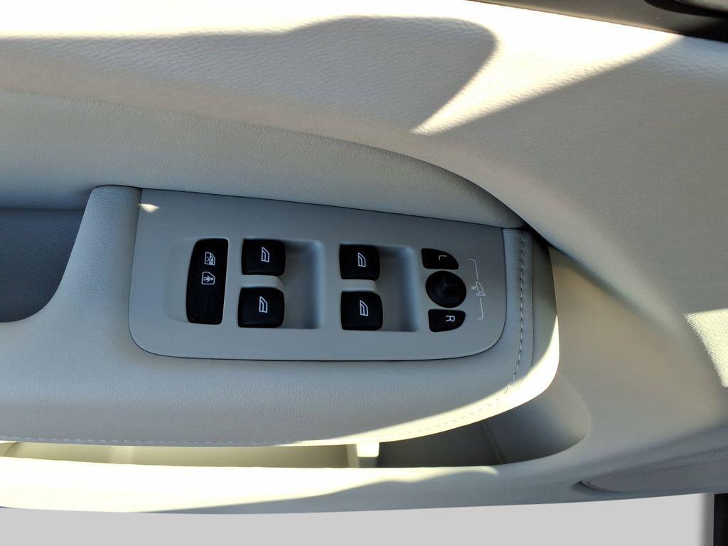 new 2026 Volvo XC60 car, priced at $61,135