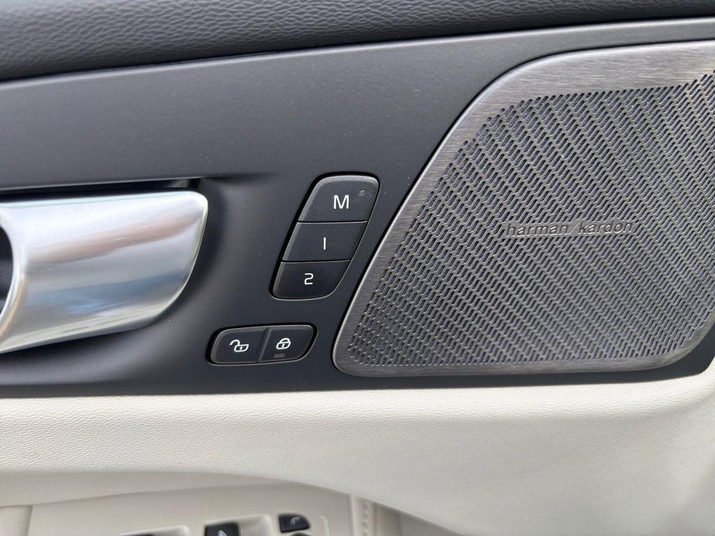 new 2026 Volvo XC60 car, priced at $61,935