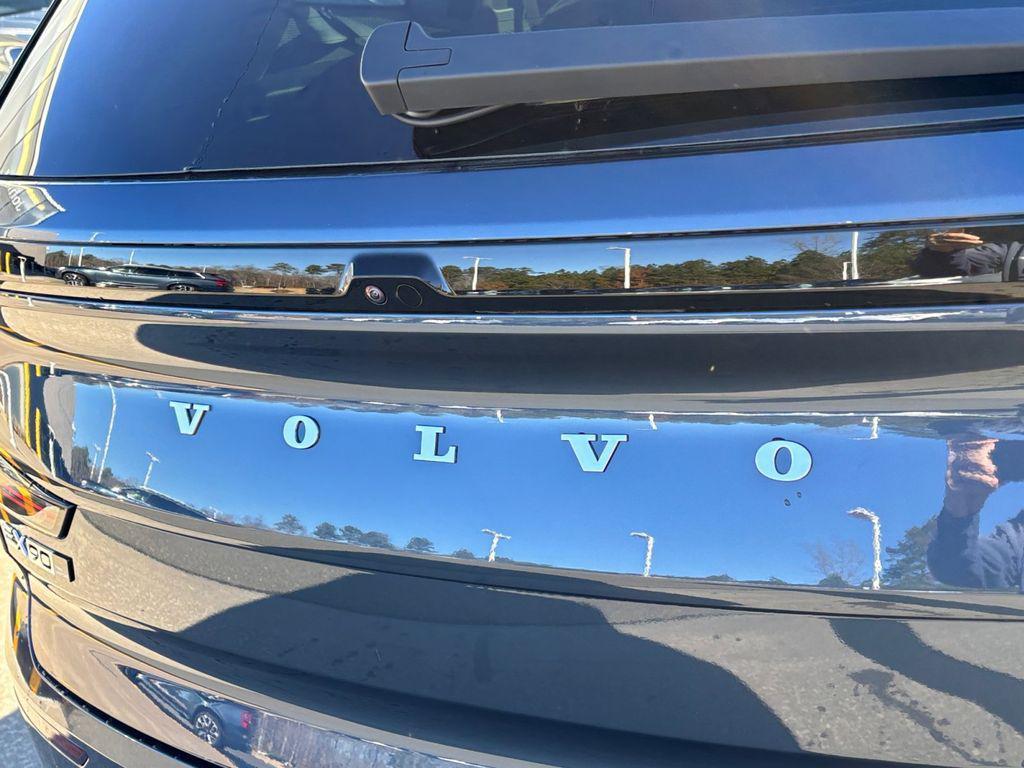 new 2025 Volvo EX90 car, priced at $81,025