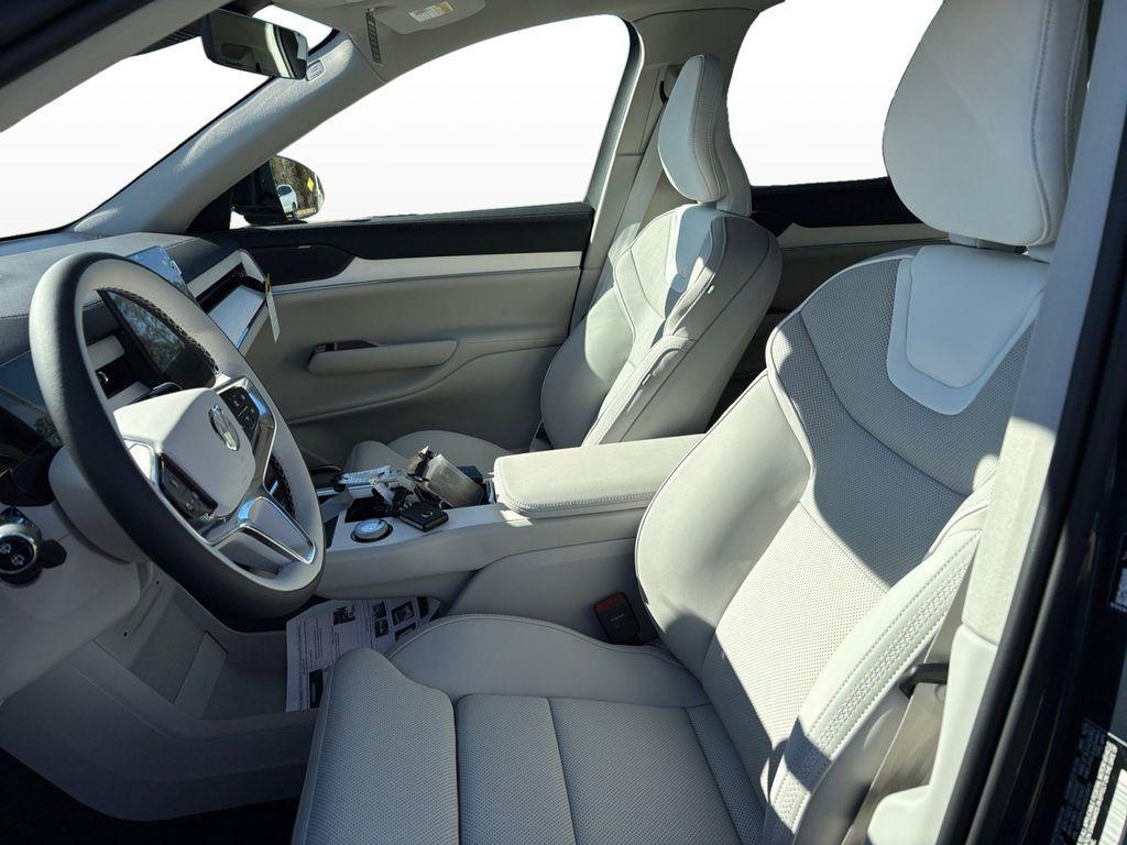 new 2025 Volvo EX90 car, priced at $81,025