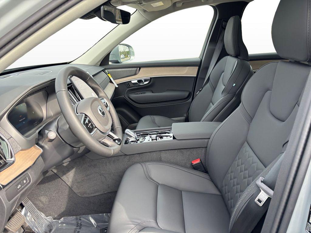 new 2026 Volvo XC90 Plug-In Hybrid car, priced at $79,375