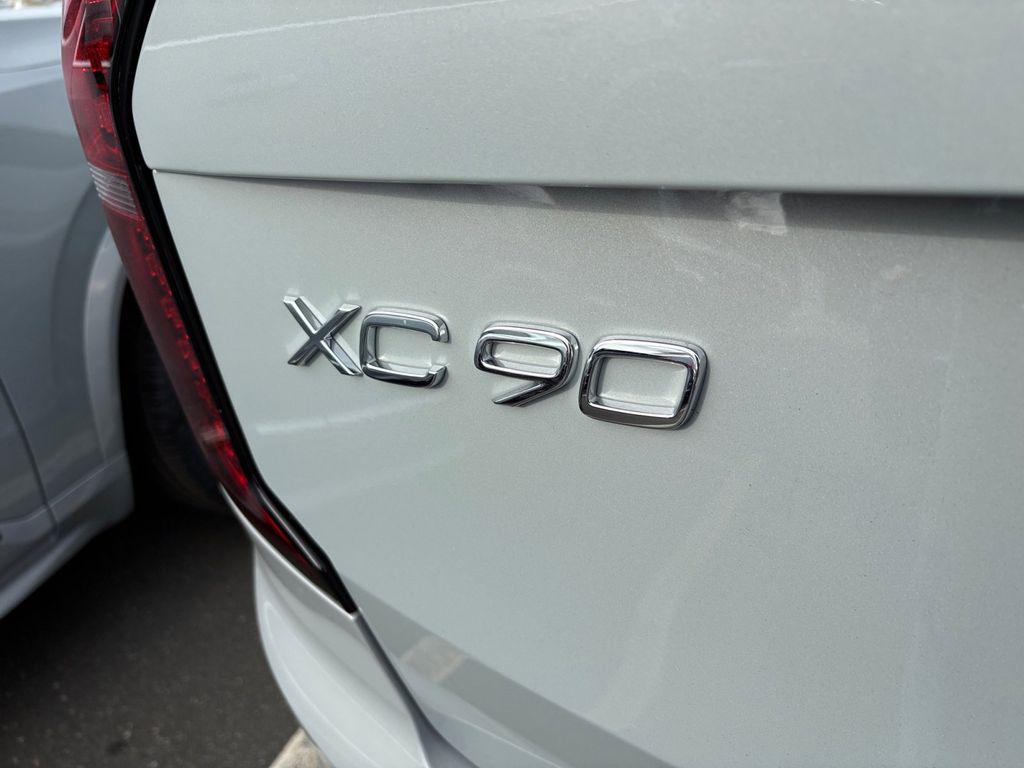 new 2026 Volvo XC90 Plug-In Hybrid car, priced at $79,375