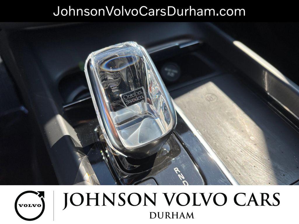 used 2022 Volvo XC60 car, priced at $29,944