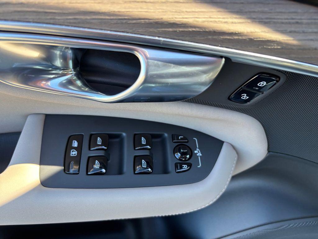 new 2026 Volvo XC90 Plug-In Hybrid car, priced at $79,375