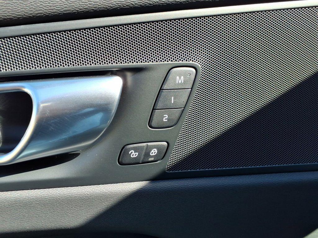 new 2026 Volvo XC60 Plug-In Hybrid car, priced at $67,285