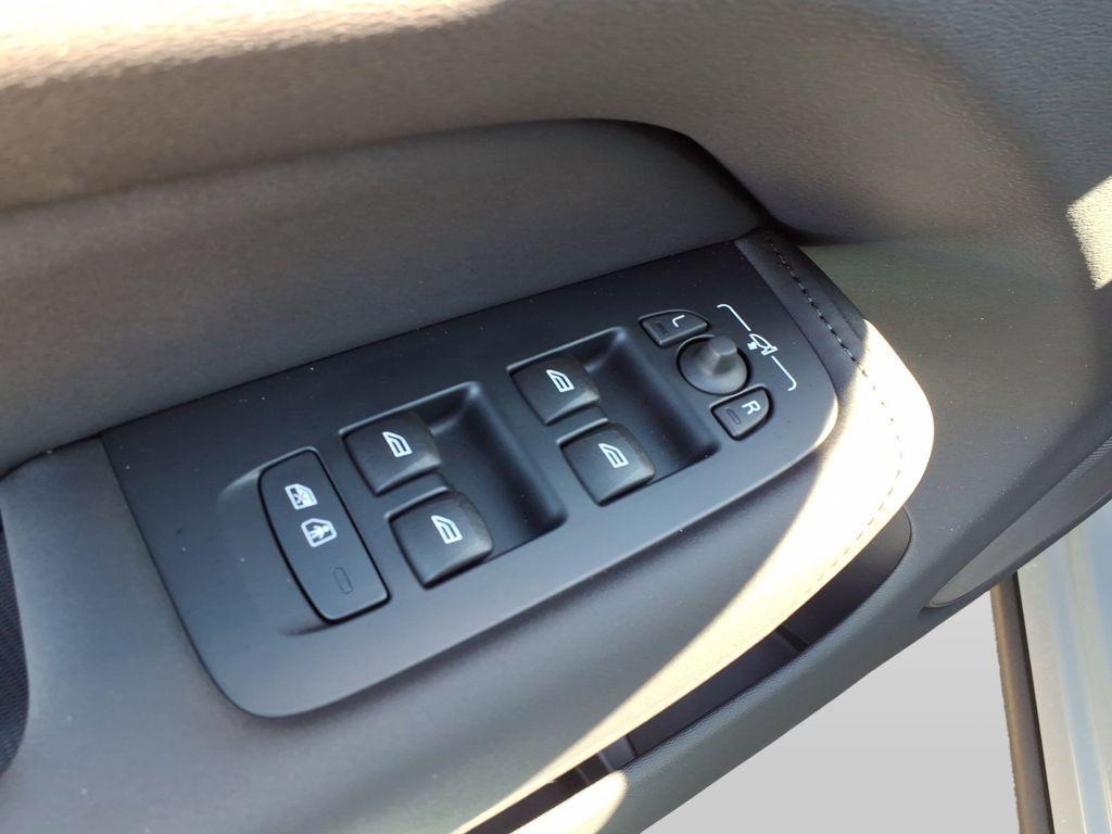 new 2026 Volvo XC60 Plug-In Hybrid car, priced at $67,285