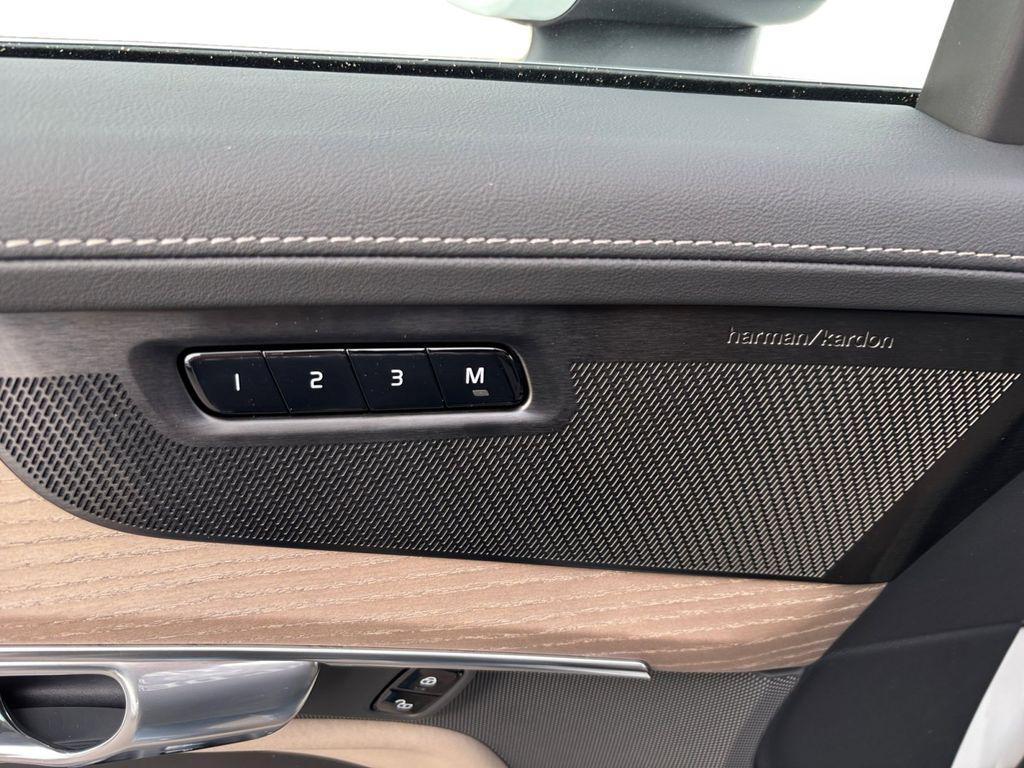 new 2026 Volvo XC90 car, priced at $73,075