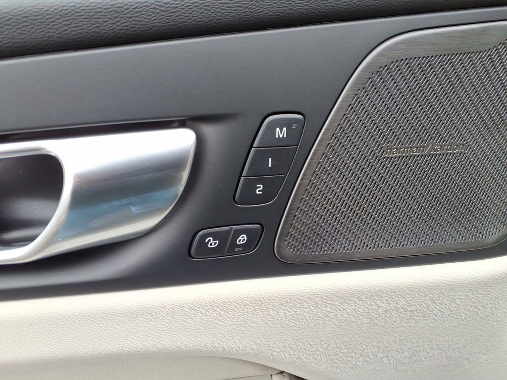 new 2026 Volvo XC60 car, priced at $61,935