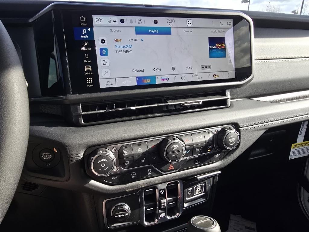 new 2026 Jeep Gladiator car, priced at $46,980