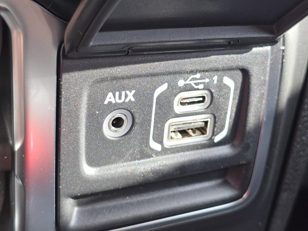 new 2026 Jeep Gladiator car, priced at $45,980