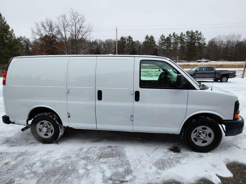 used 2008 Chevrolet Express 1500 car, priced at $5,500