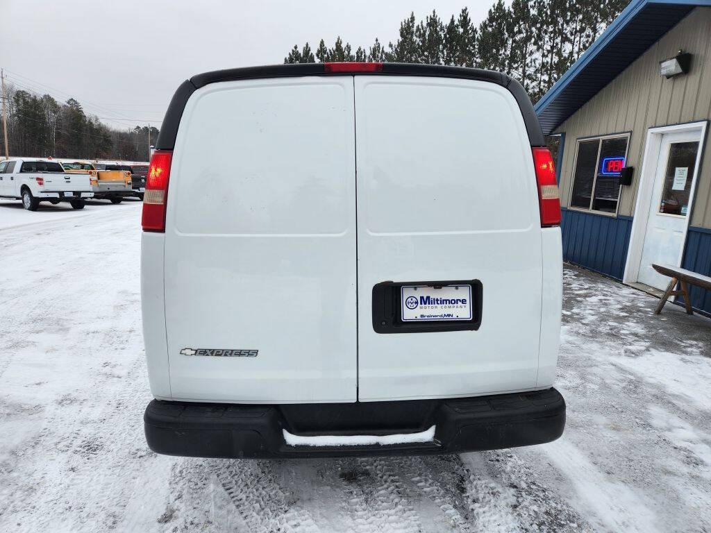 used 2008 Chevrolet Express 1500 car, priced at $5,500