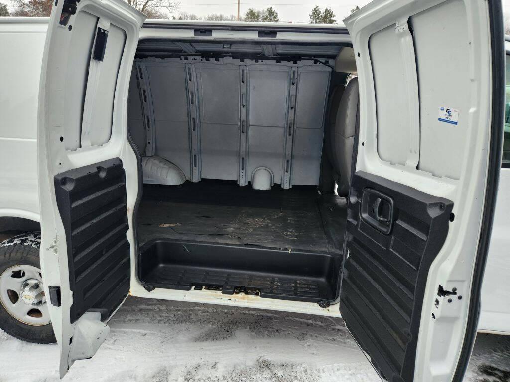 used 2008 Chevrolet Express 1500 car, priced at $5,500