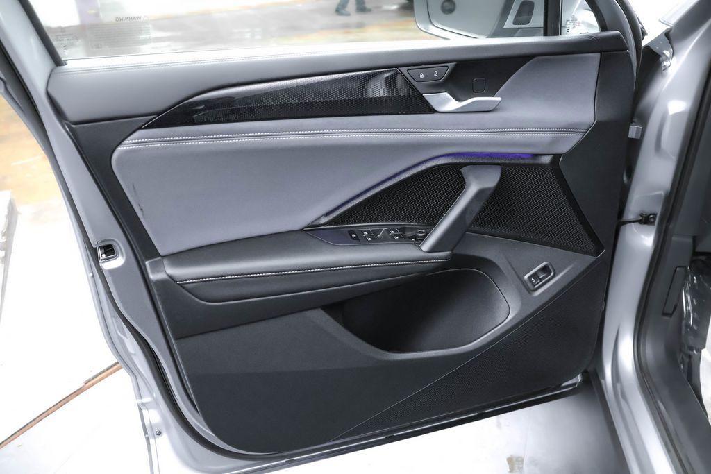 used 2025 Volkswagen Tiguan car, priced at $31,069