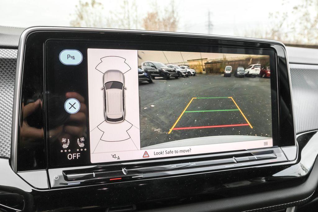 new 2026 Volkswagen Atlas Cross Sport car, priced at $47,562