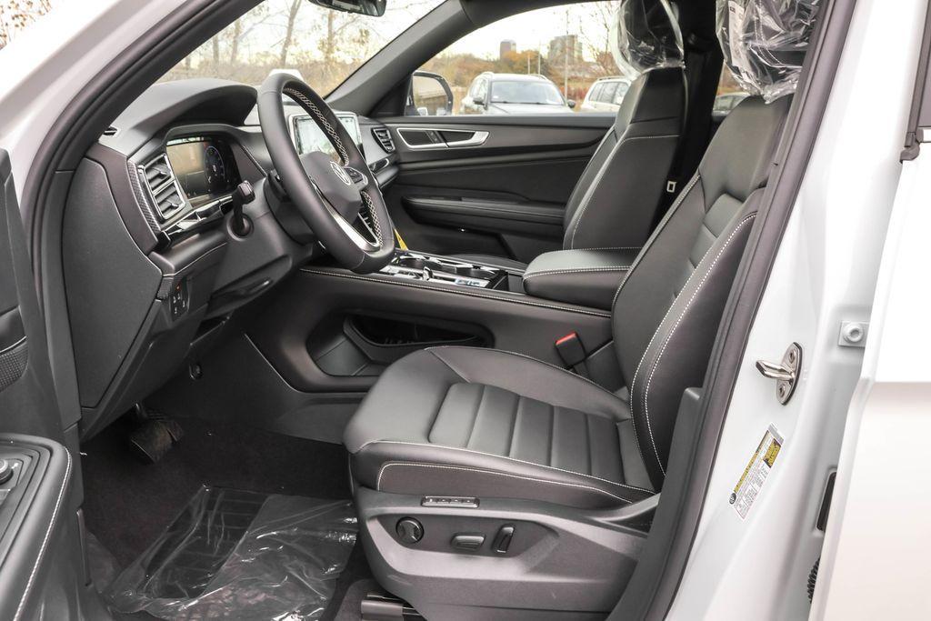 new 2026 Volkswagen Atlas Cross Sport car, priced at $47,562