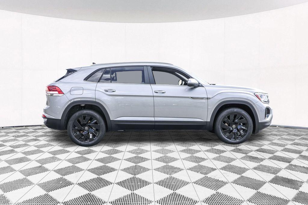 new 2026 Volkswagen Atlas Cross Sport car, priced at $44,615