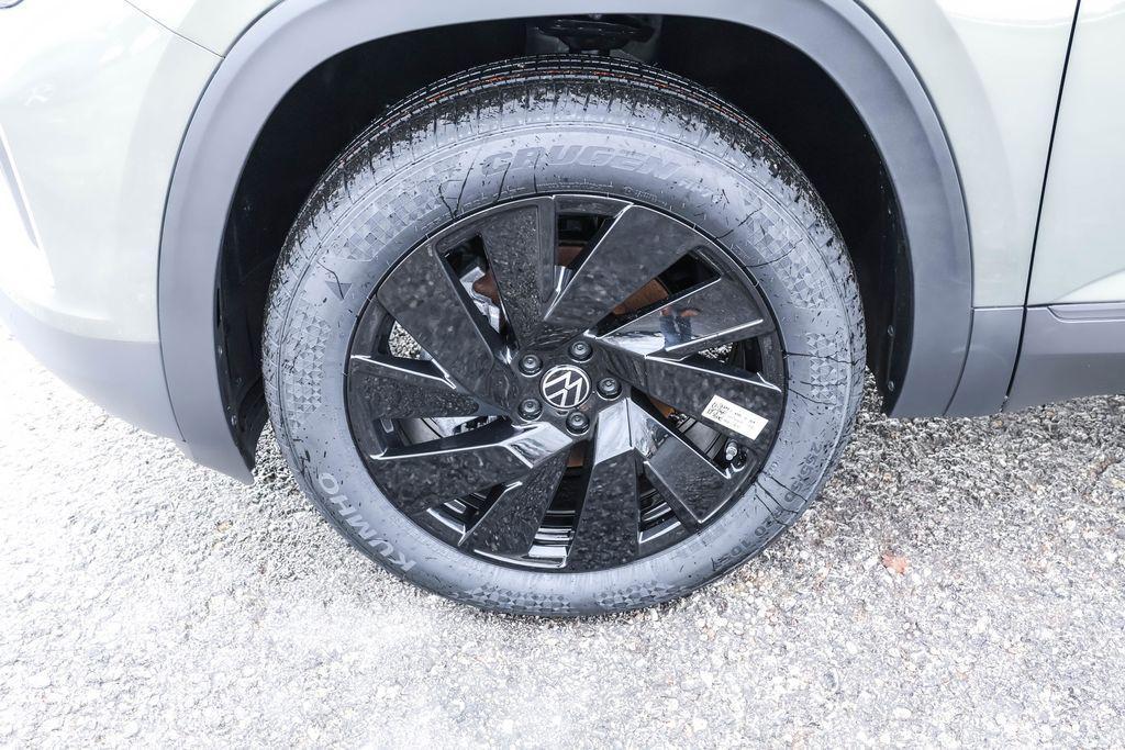 new 2026 Volkswagen Atlas car, priced at $45,620