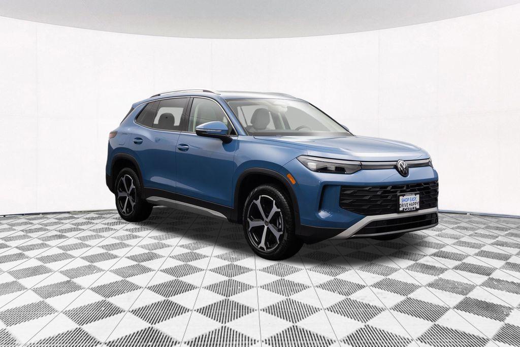 used 2025 Volkswagen Tiguan car, priced at $31,327