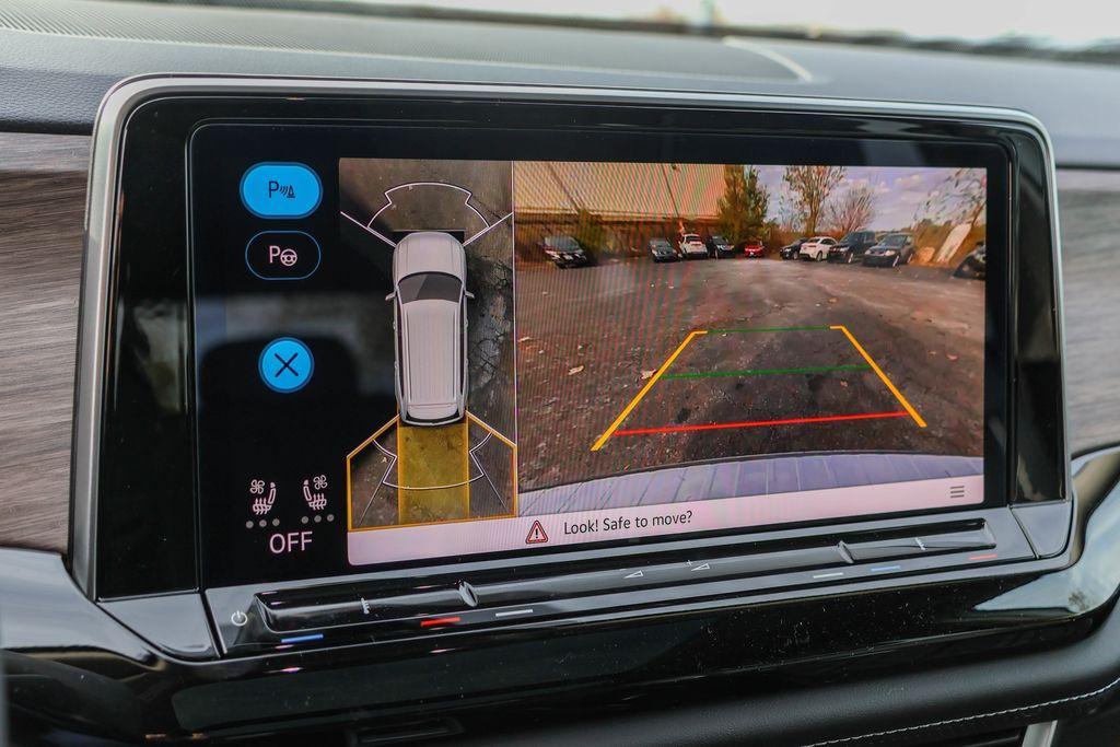 new 2026 Volkswagen Atlas car, priced at $52,618