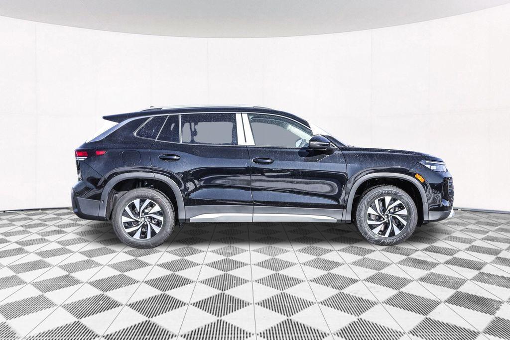 new 2026 Volkswagen Tiguan car, priced at $32,295