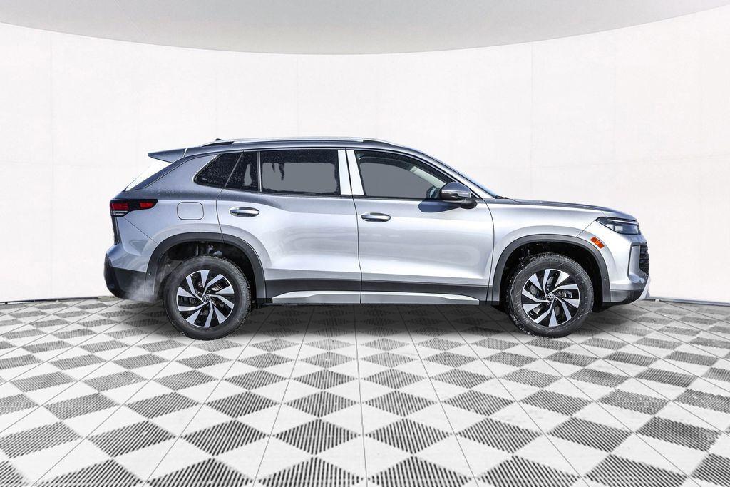 new 2026 Volkswagen Tiguan car, priced at $32,295