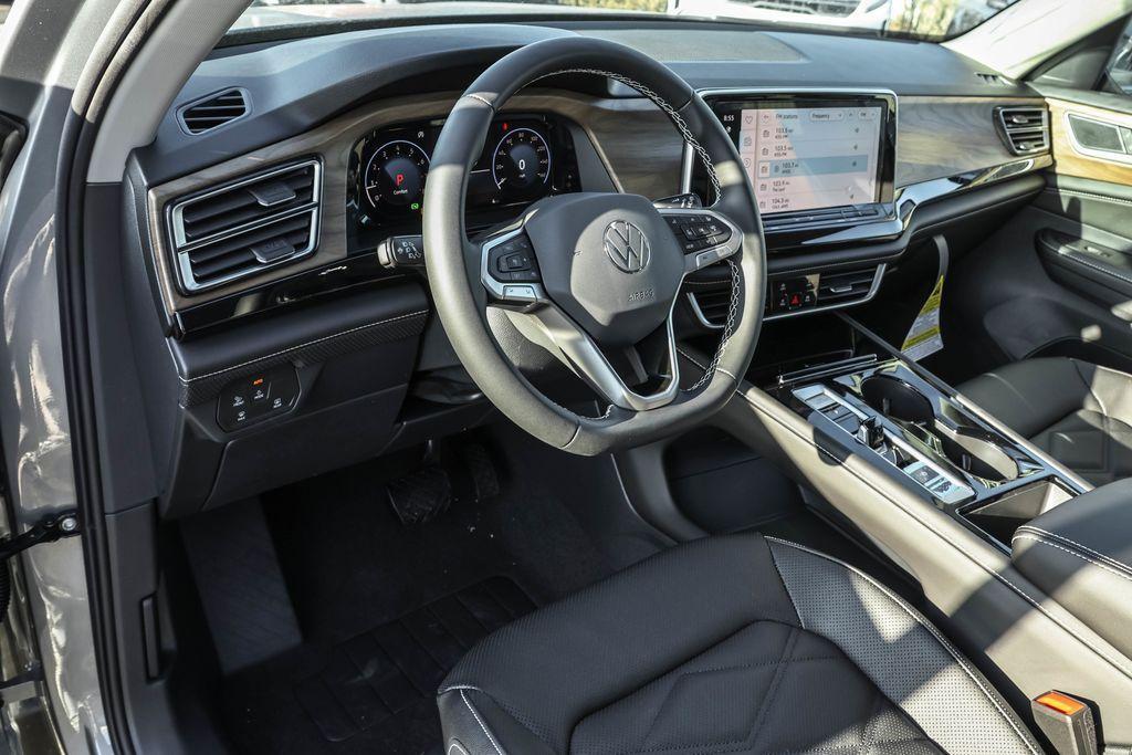 new 2026 Volkswagen Atlas car, priced at $45,022