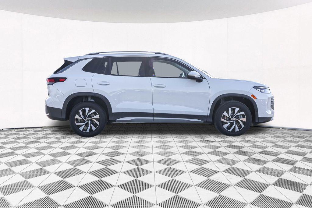 new 2026 Volkswagen Tiguan car, priced at $32,295