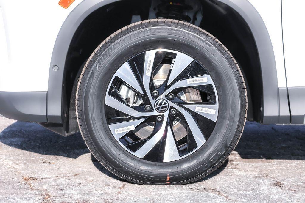 new 2026 Volkswagen Tiguan car, priced at $32,295