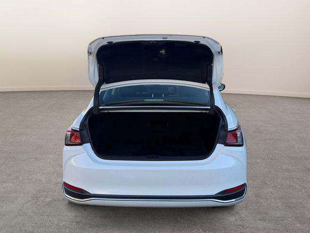 used 2020 Lexus ES 300h car, priced at $28,888