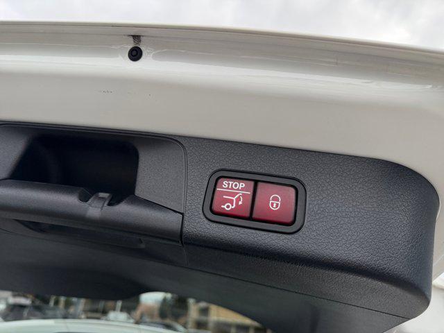 used 2022 Mercedes-Benz GLB 250 car, priced at $24,999