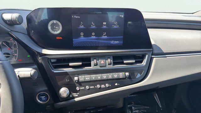 used 2022 Lexus ES 300h car, priced at $34,500