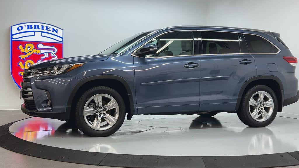used 2018 Toyota Highlander car, priced at $27,900