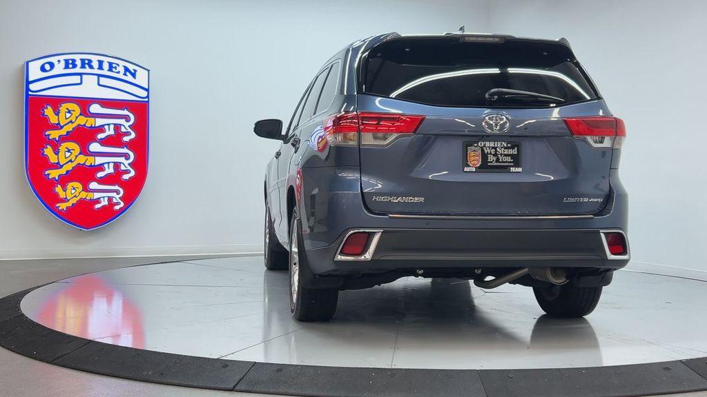 used 2018 Toyota Highlander car, priced at $27,900