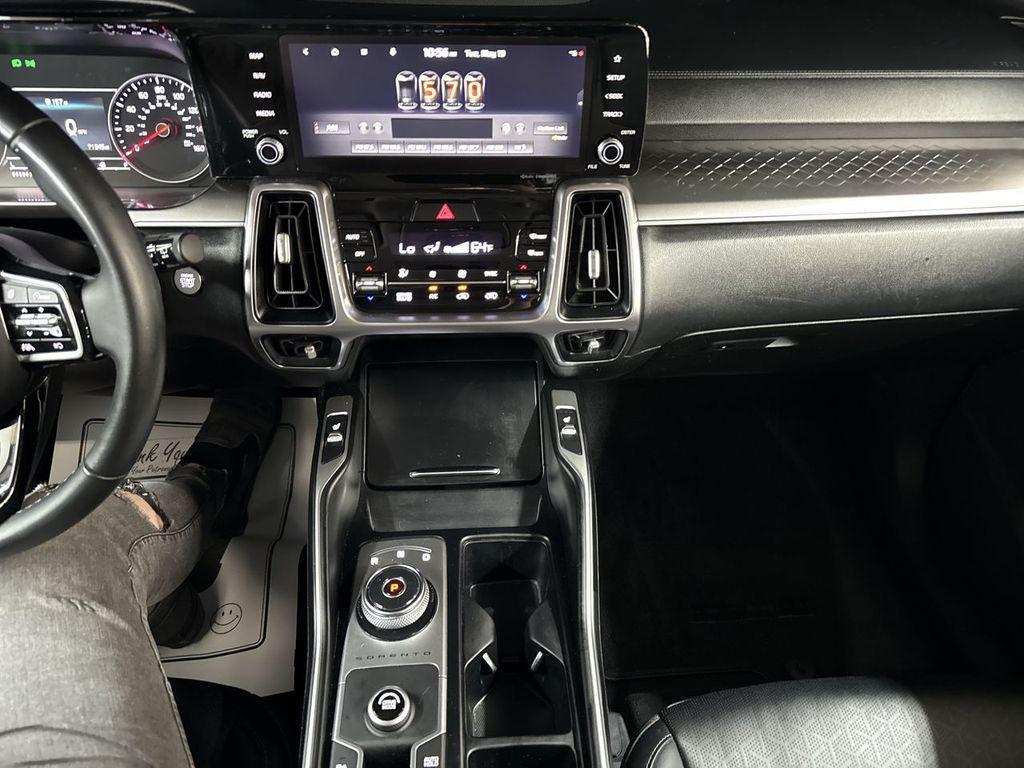 used 2022 Kia Sorento Hybrid car, priced at $23,812