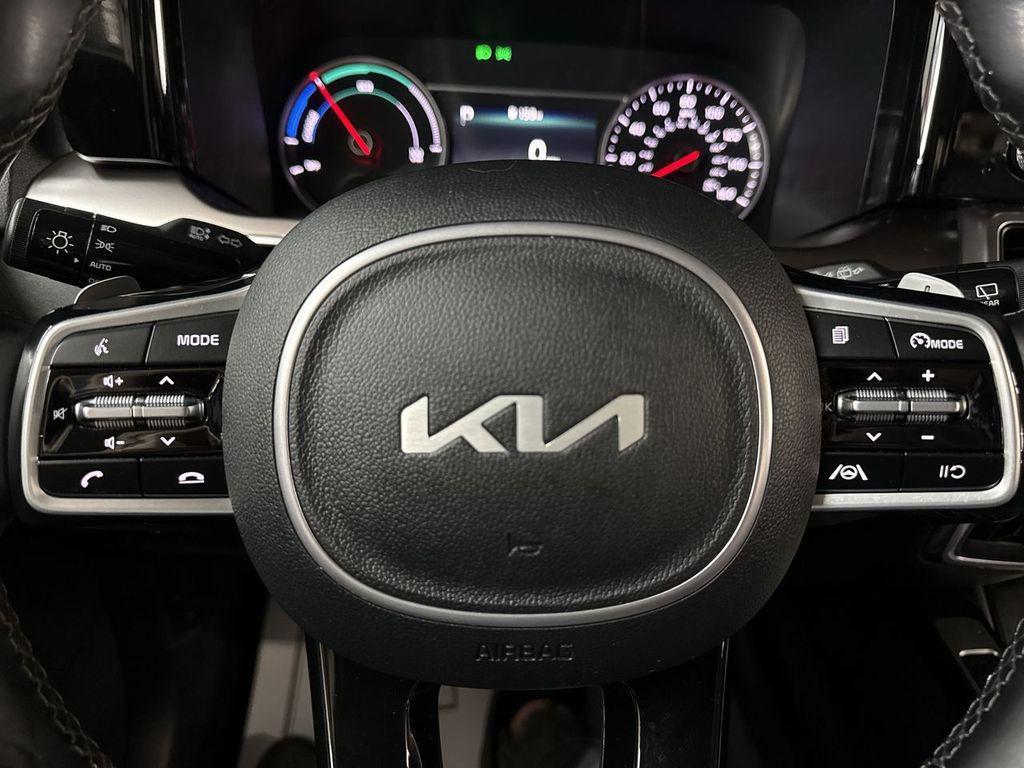 used 2022 Kia Sorento Hybrid car, priced at $23,812