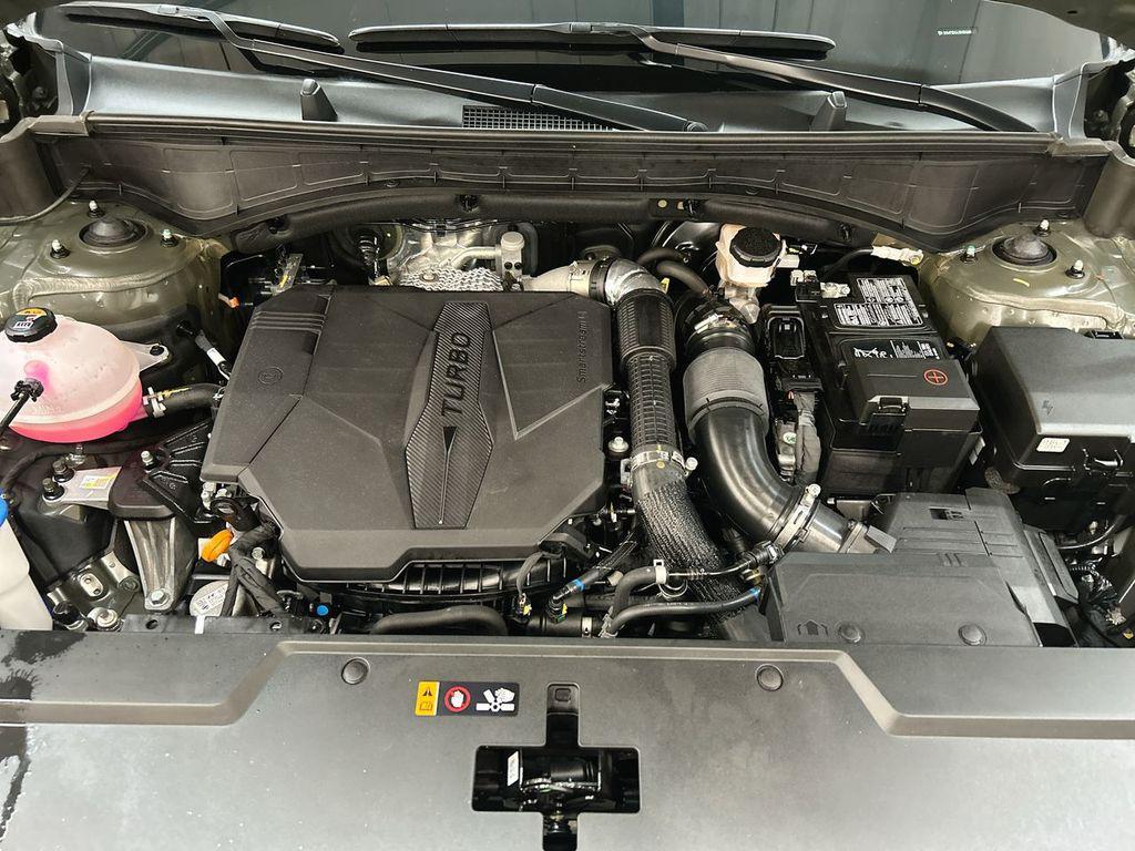 used 2024 Hyundai Santa Fe car, priced at $31,900