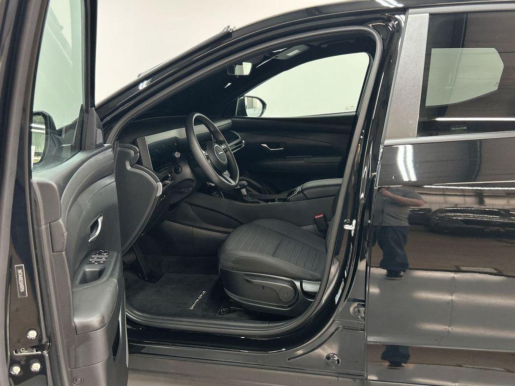 used 2025 Hyundai SANTA CRUZ car, priced at $27,900