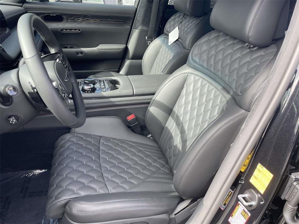 new 2026 Genesis G90 car, priced at $108,160