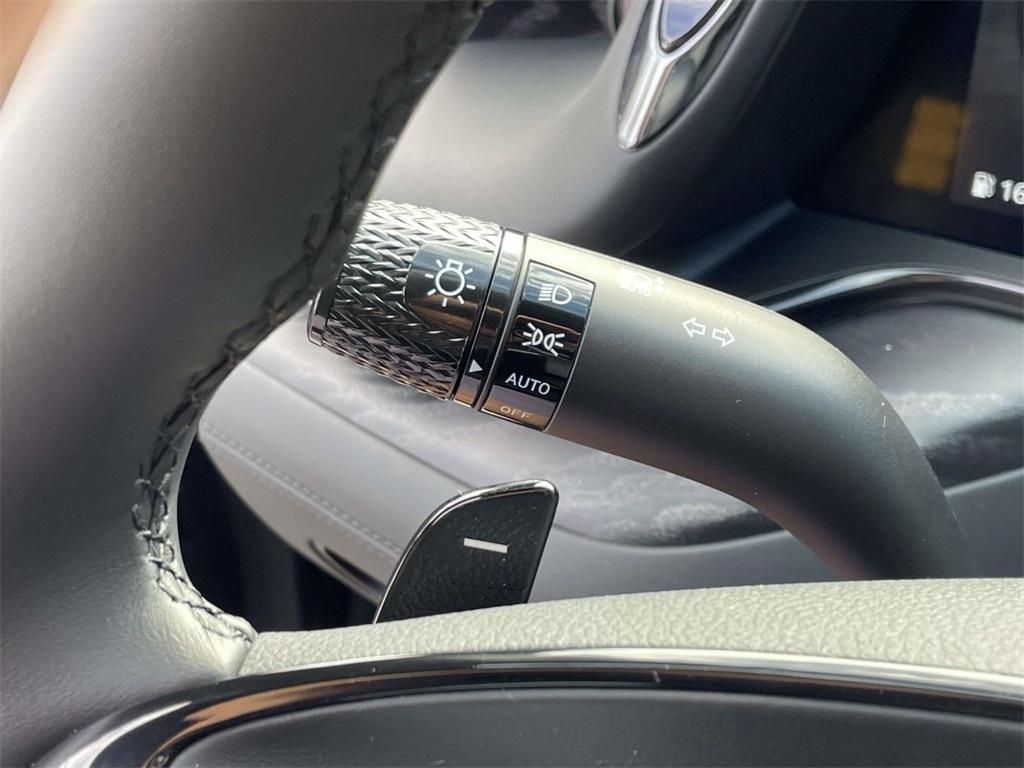 new 2026 Genesis G90 car, priced at $108,160