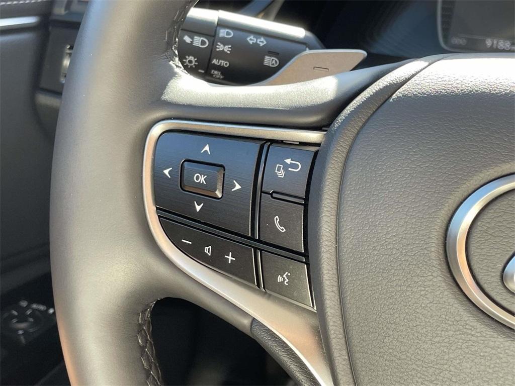 used 2024 Lexus ES 350 car, priced at $40,291