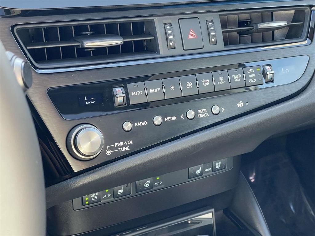 used 2024 Lexus ES 350 car, priced at $40,291