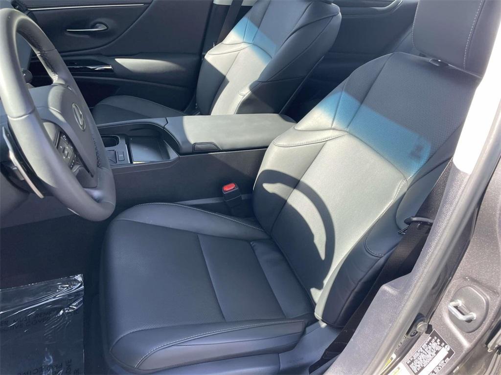 used 2024 Lexus ES 350 car, priced at $40,291