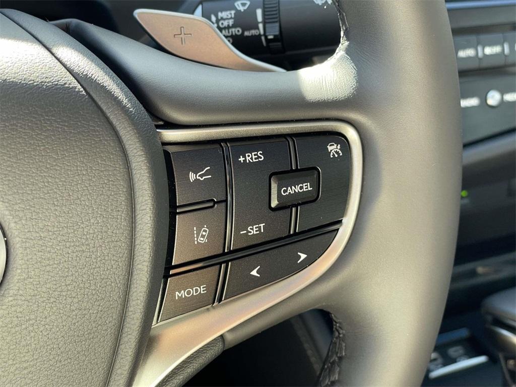 used 2024 Lexus ES 350 car, priced at $40,291