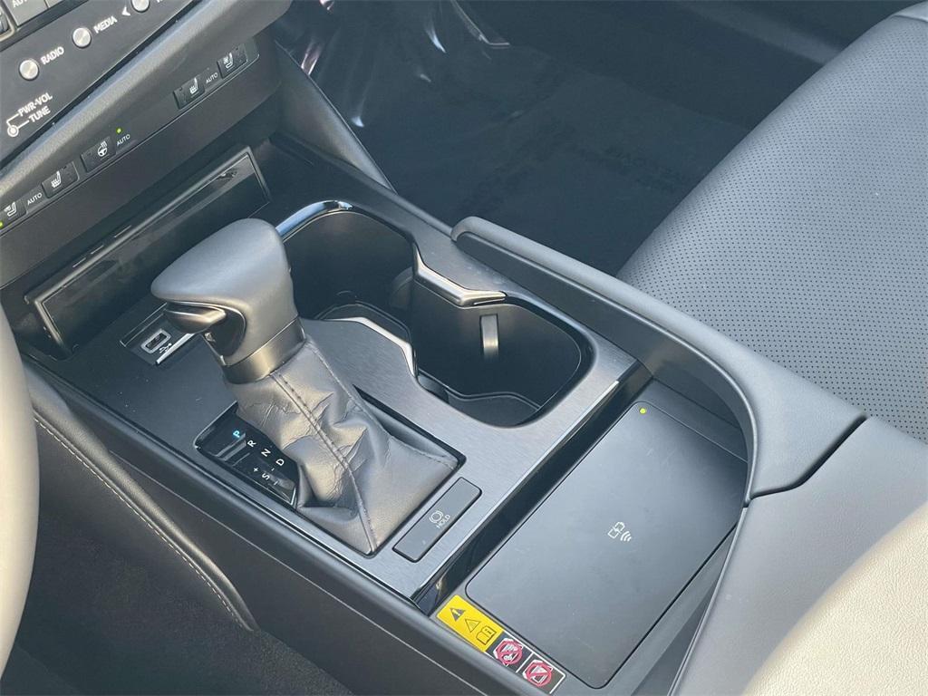 used 2024 Lexus ES 350 car, priced at $40,291