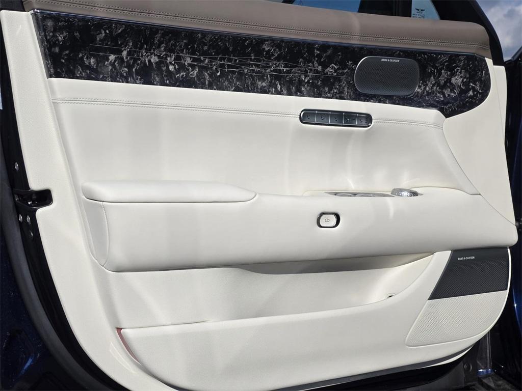 new 2026 Genesis G90 car, priced at $105,410