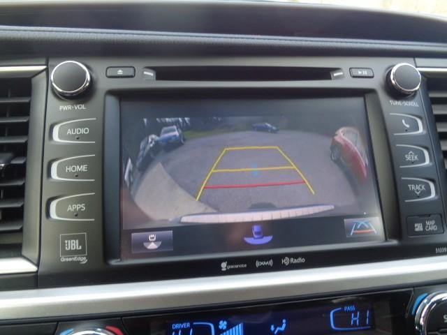 used 2019 Toyota Highlander car, priced at $22,495